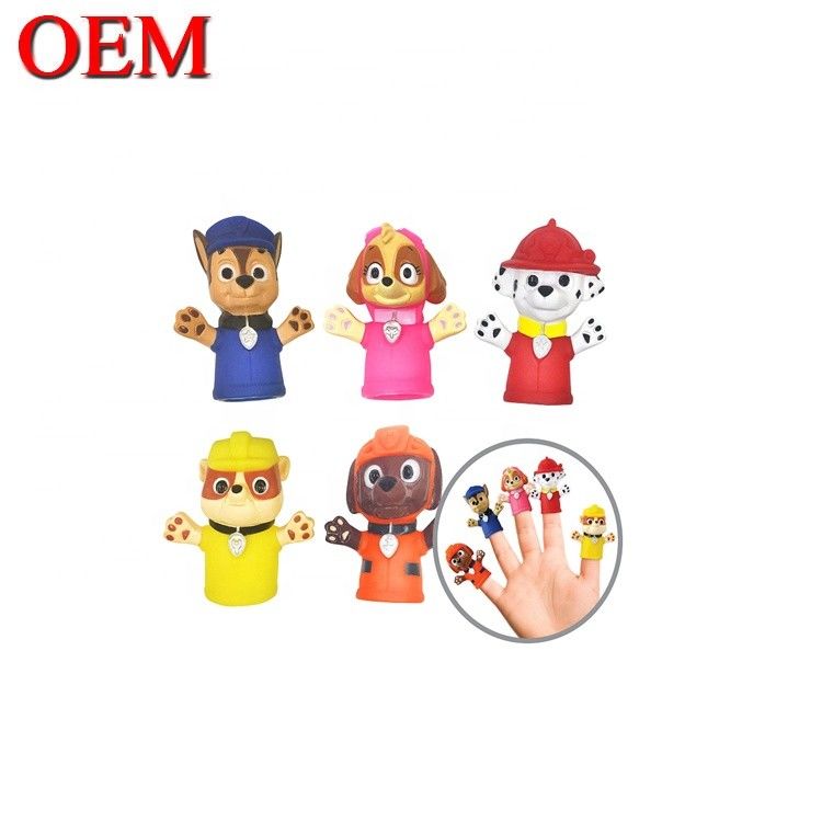 3D Plastic Figure Finger Puppet Toys OEM Hand Play Toy For Kid Custom Plastic Figure
