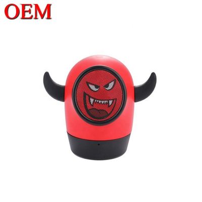 Custom Cartoon Toy Taking Blueteeth Speaker Portable Wireless Music Player Party